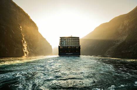 Queen Victoria at sea