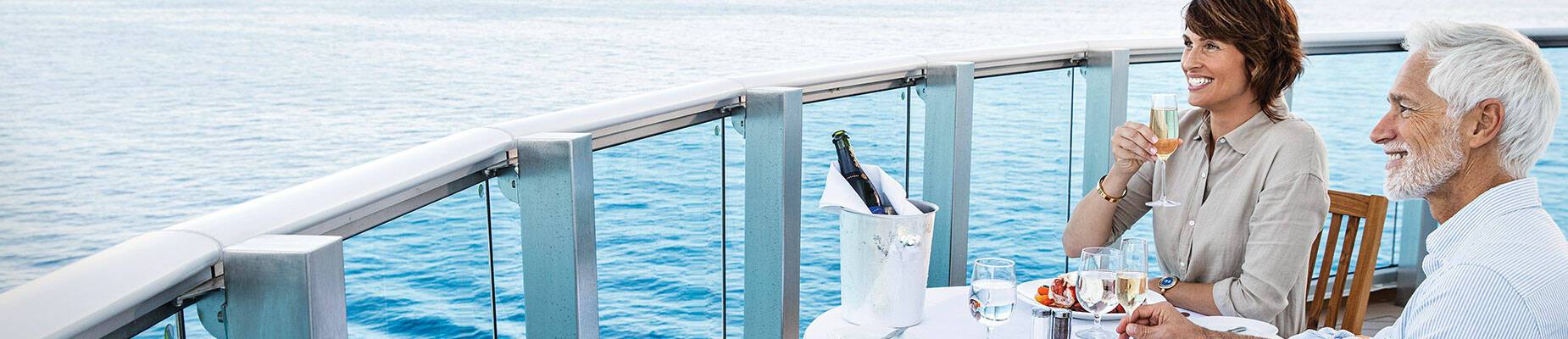 Couple dining alfresco on Sky Princess