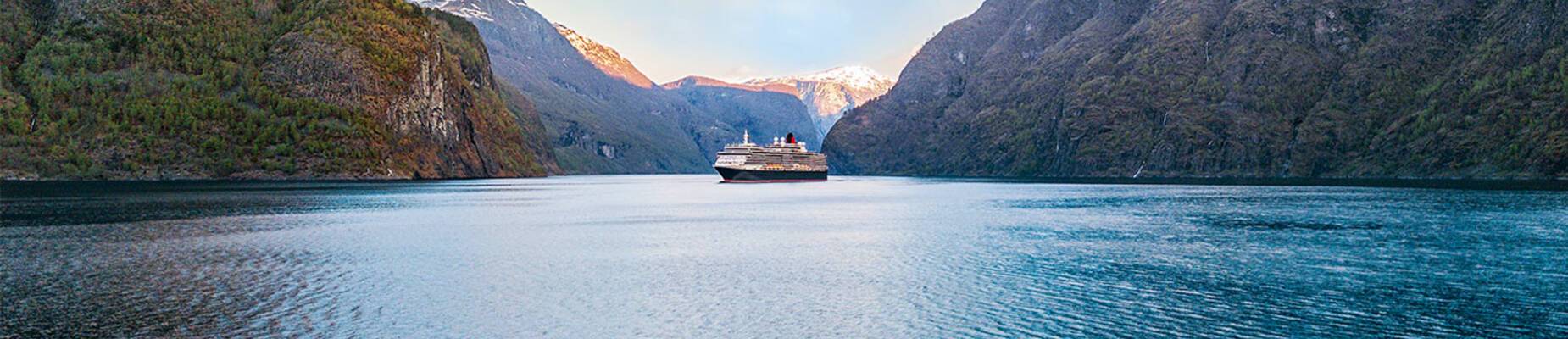 International cruising ban lifted