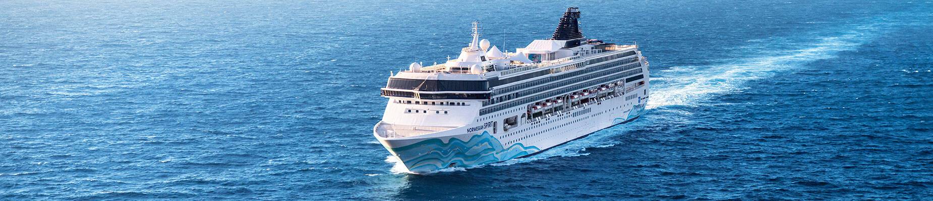 Norwegian Spirit at sea