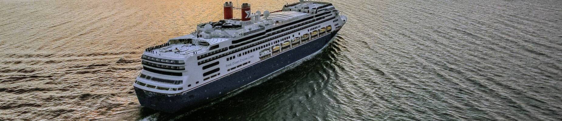 Fred Olsen ships by size