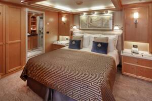 Master Suite Bedroom, Queen Elizabeth, Cunard