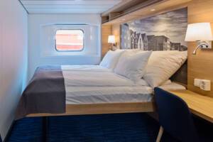 Polar Outside Cabin (J2D), Kong Harald