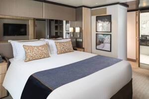 Suite Bedroom (B4), Iona