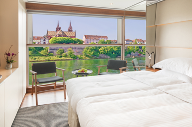 Emerald Panorama Balcony Suite, Emerald Star