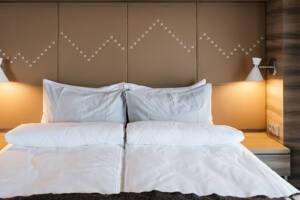 Expedition Corner Suite MC, Bedroom, HX Expedition