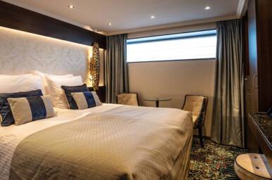 Standard Suite, Emerald Deck, MS George Eliot, Riviera Travel