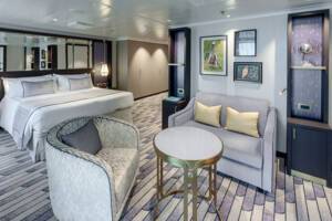 Penthouse Suite Bedroom & Lounge Area, Queen Anne, Cunard