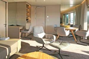 Emerald Sakara Owner's Suite Living Area