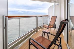 Britannia Balcony Balcony, Queen Anne, Cunard