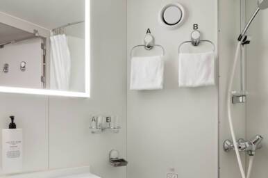 Polar Inside bathroom, I2, MS Nordkapp, Hurtigruten