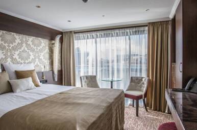 Standard Suite, Ruby Deck, MS Emily Bronte, Riviera Travel