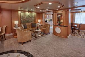 Master Suite Living Area, Queen Elizabeth, Cunard