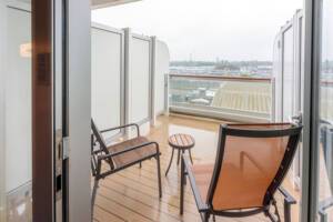 Britannia Balcony Balcony, Queen Anne, Cunard