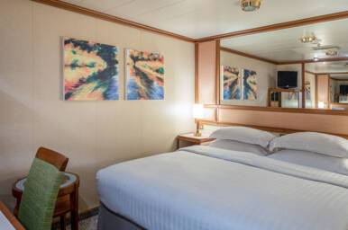 Inside Bedroom (King-Size Bed Configuration), Ventura, P&O Cruises