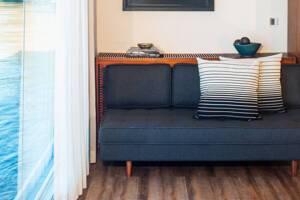 Suite seating, Aria Amazon, Uniwolrd