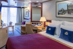 Princess Suite Bedroom, Queen Elizabeth, Cunard