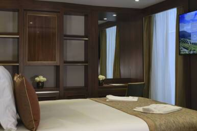 Deluxe Balcony Suite, Upper Deck, MS Douro Splendour, Riviera Travel