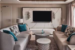 Grand Suite living, Silver Endeavour