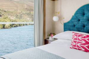 Grand Suite Bed, S.S. São Gabriel, Uniworld