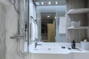 Oceanview bathroom, Celebrity Millennium