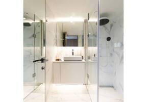 Emerald Sakara Terrace Suite Bathroom