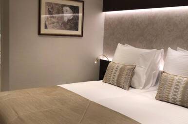 Standard Suite Bedroom (5), MS Geoffrey Chaucer, Riviera Travel