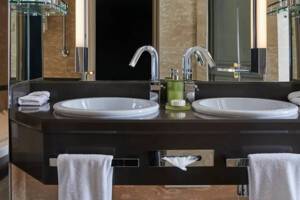 Royal Suite Bathroom