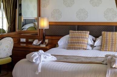 Penthouse Suite Bedroom, Azura, P&O Cruises