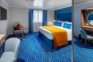 Oceanview Bedroom, Queen Anne, Cunard