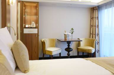 Deluxe Suite, Diamond Deck, MS Jane Austen, Riviera Travel