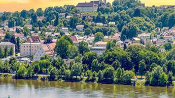 View CruiseVineyards & Palaces - Vienna to NurembergDeal