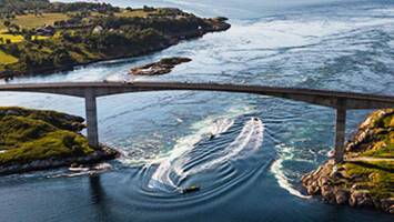 View CruiseNorthern Lights DiscoveryDeal