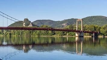 View CruiseBurgundy & Provence - Lyon to ArlesDeal