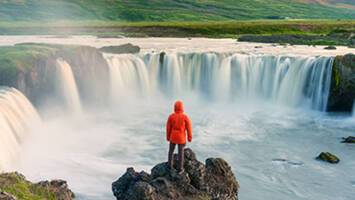 View Cruise2027 No-Fly Whales & Wonders of IcelandDeal