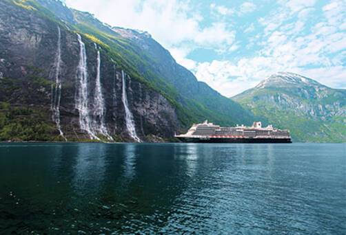 Koningsdam in Geirangerfjord