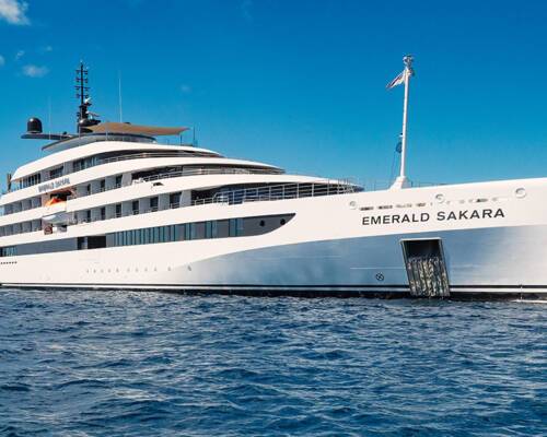 Emerald Sakara