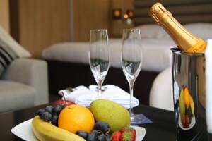 Royal Balcony Suite. Fruit Bowl, Scenic Jewel