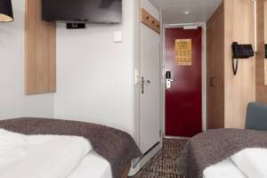 Polar Outside Cabin (N2), Kong Harald