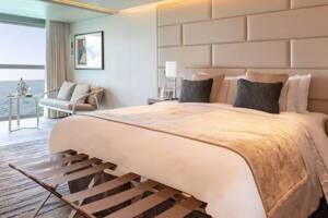 Deluxe Veranda Suite Bedroom