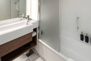 Celebrity Suite bathroom, Celebrity Edge