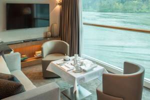 Living Area, Royal Balcony Suite (RR), Scenic Jasper