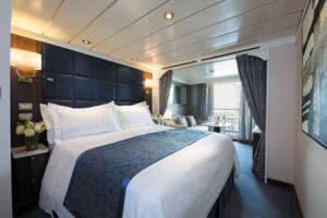 Deluxe Veranda Suite Bedroom, Seveen Seas Mariner, Regent Seven Seas