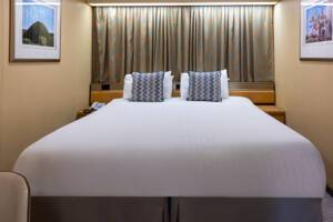 Large Inside Bedroom, Arcadia, P&O Cruises -  Image based on an C152, configuration may differ