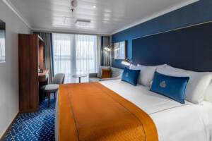 Britannia Balcony Bedroom (Obstructed View), Queen Anne, Cunard