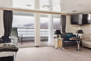 Expedition Grand Suite (MG) Living Area, MS Fram, HX
