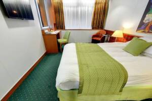 Single Ocean View Cabin Bedroom, Balmoral, Fred. Olsen Cruise Lines