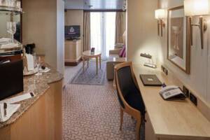 Penthouse Suite Dressing Area, Queen Elizabeth, Cunard