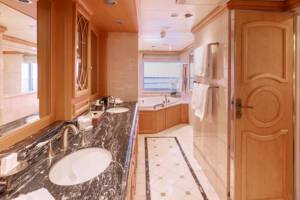 Master Suite Bathroom, Queen Victoria, Cunard