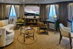 Signature Suite, Living Area, Seabourn Pursuit